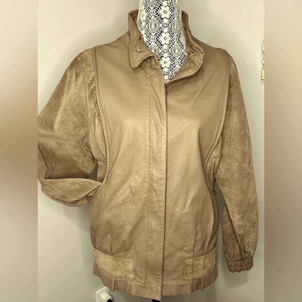 Vintage tan 1980s Yessica’ suede & leather bomber jacket with pockets